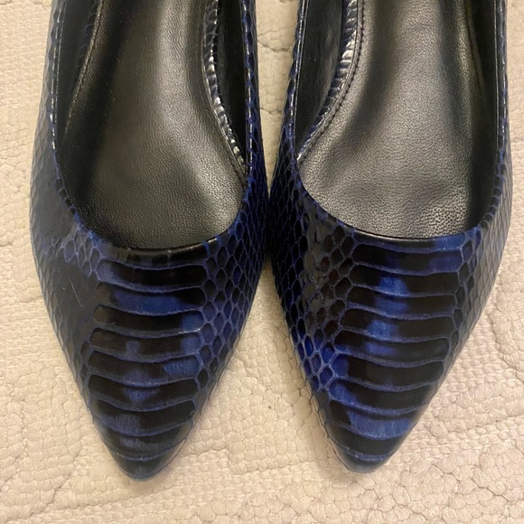 •SOLD• NWOT Aldo Snakeskin Pointed-toe Leather Flats - Picture 3 of 8